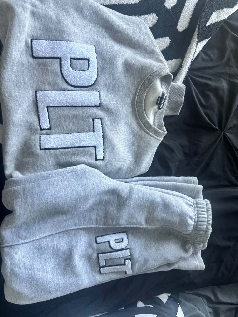 PrettyLittleThing Grey Wide Leg Sweatsuit